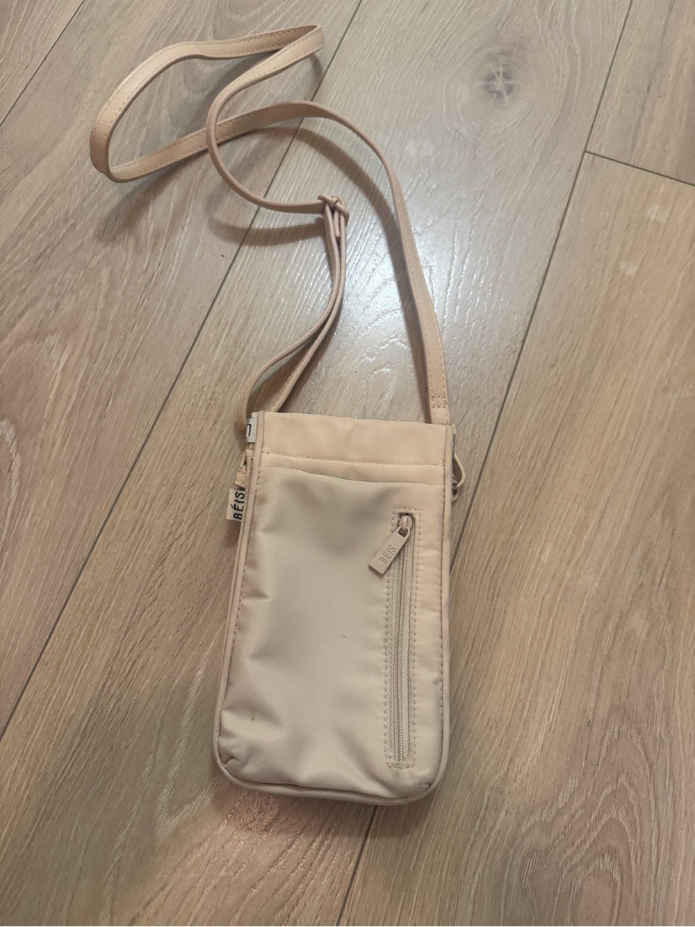 BEIS ID CROSSBODY